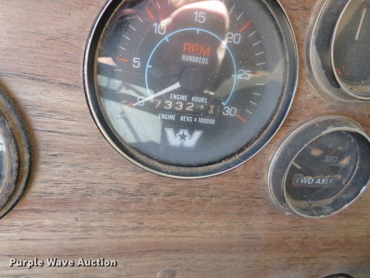 image for item DN7854 1985 Western Star 4900  dump truck