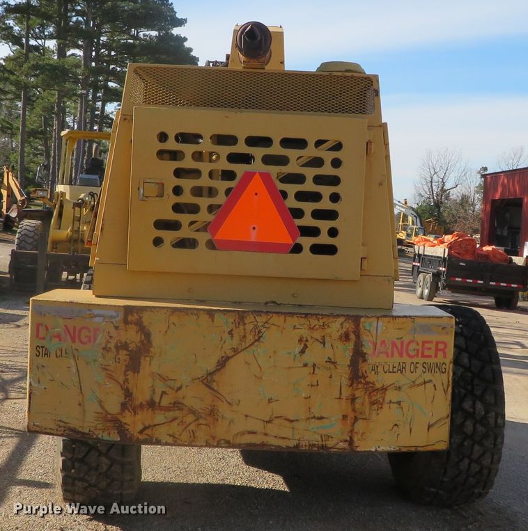 image for item DN7855 2004 Grove MZ82X  boom lift