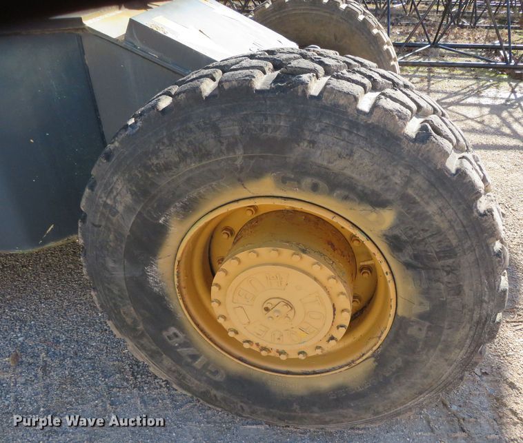 image for item DN7855 2004 Grove MZ82X  boom lift