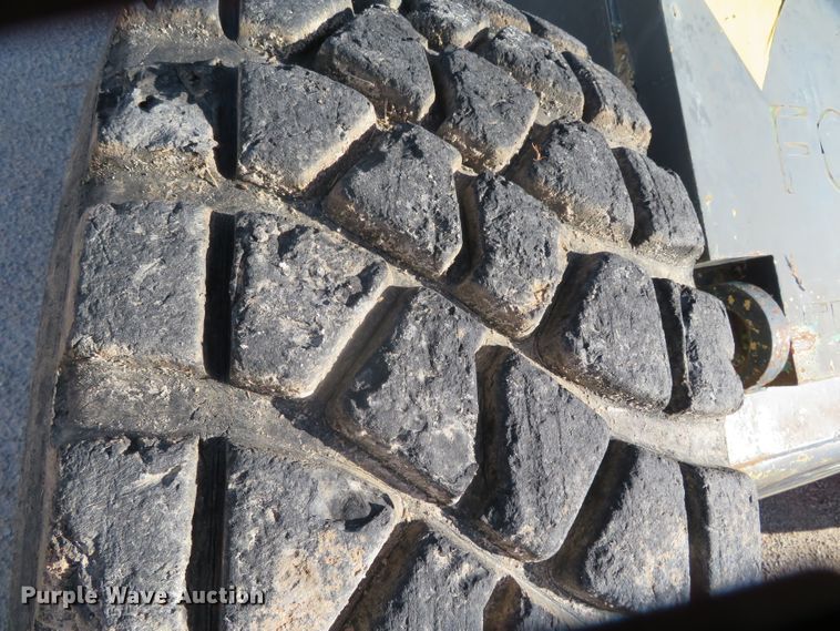 image for item DN7855 2004 Grove MZ82X  boom lift