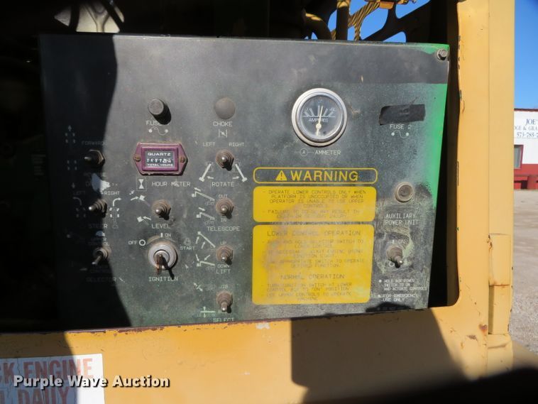 image for item DN7855 2004 Grove MZ82X  boom lift