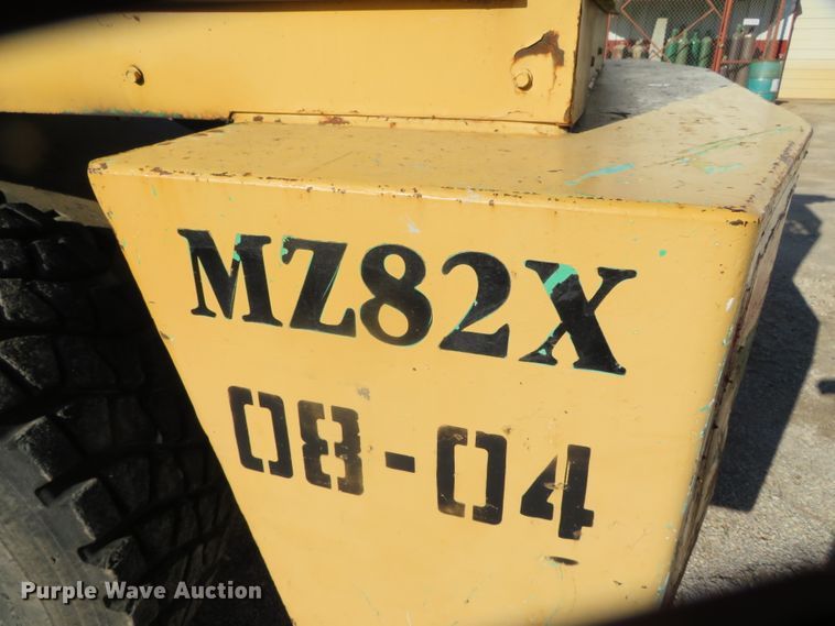 image for item DN7855 2004 Grove MZ82X  boom lift