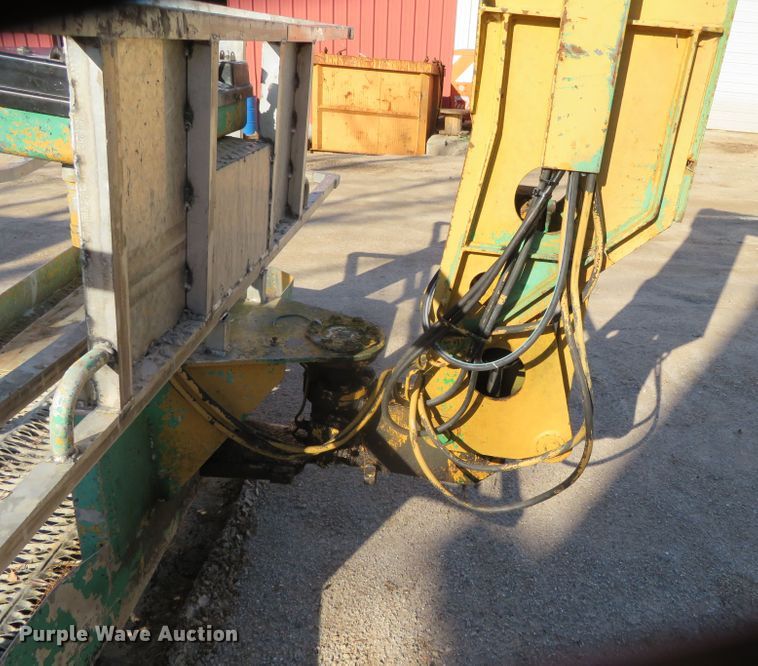 image for item DN7855 2004 Grove MZ82X  boom lift