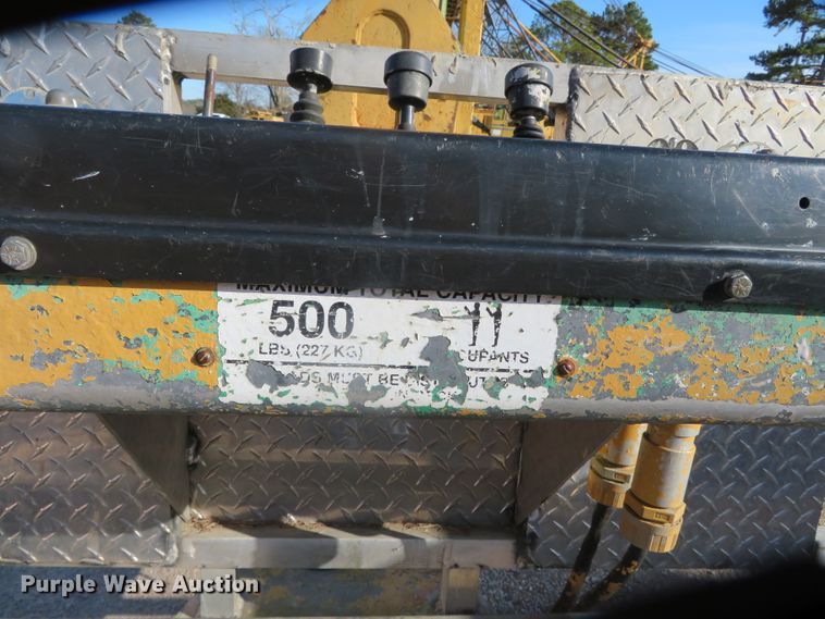 image for item DN7855 2004 Grove MZ82X  boom lift