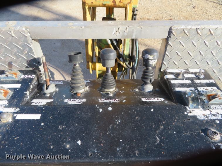 image for item DN7855 2004 Grove MZ82X  boom lift