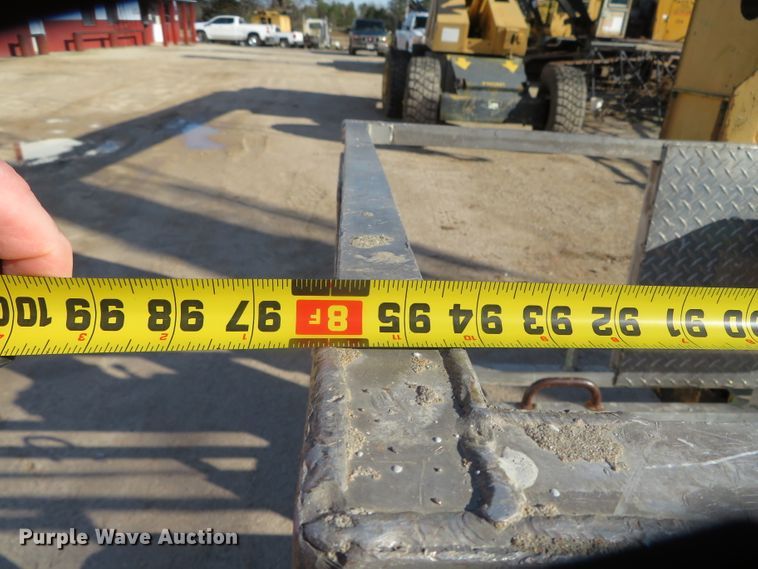 image for item DN7855 2004 Grove MZ82X  boom lift