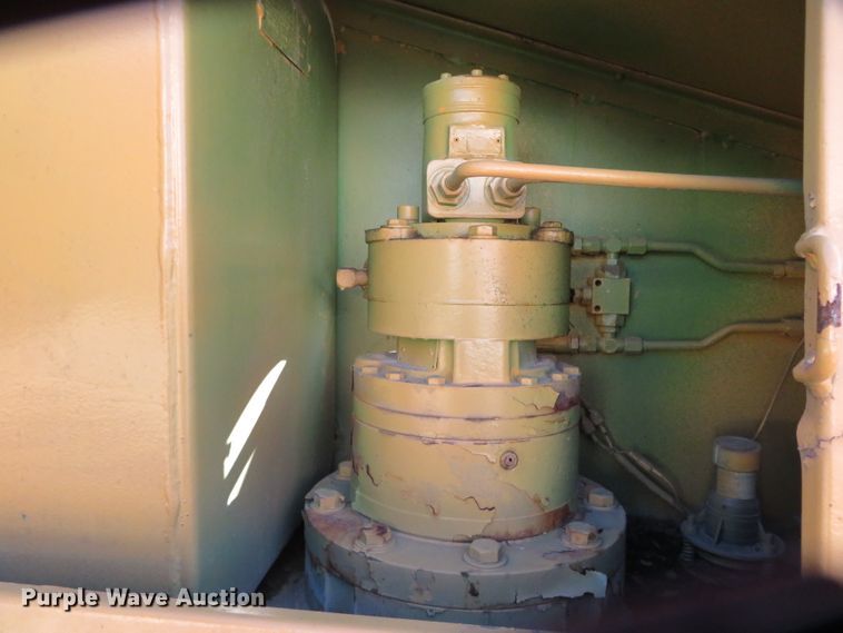 image for item DN7855 2004 Grove MZ82X  boom lift