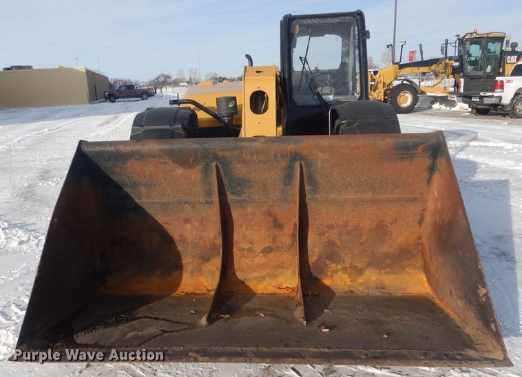 image for item HU9371 2010 Caterpillar TH406  telehandler