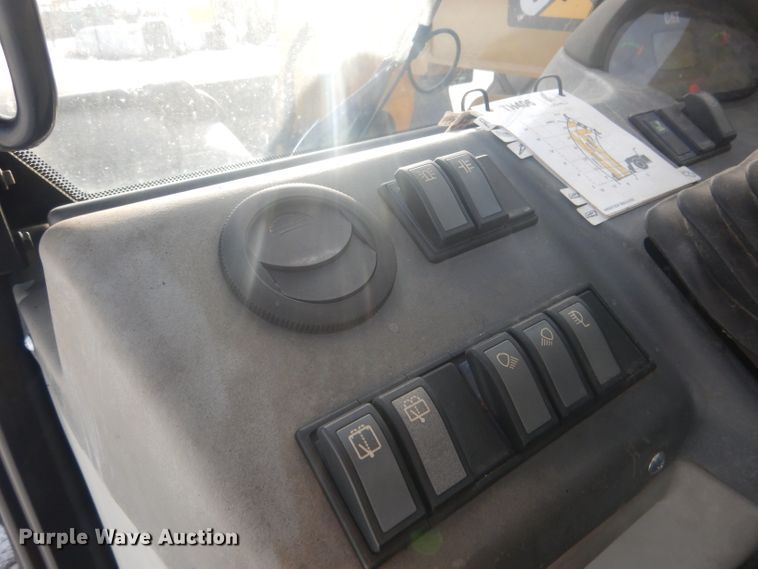 image for item HU9371 2010 Caterpillar TH406  telehandler