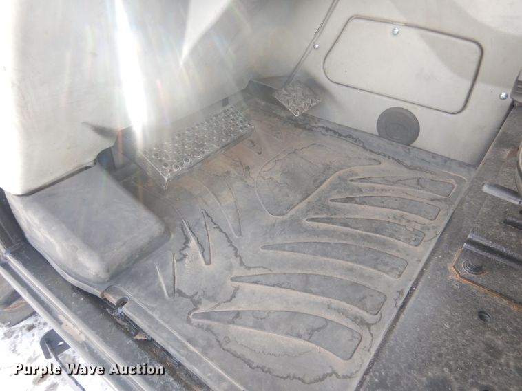 image for item HU9371 2010 Caterpillar TH406  telehandler