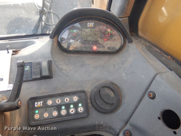 image for item HU9371 2010 Caterpillar TH406  telehandler