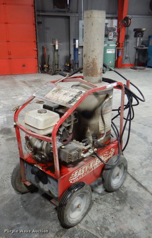 image for item IB9513 Easy Kleen Magnum 4000  hot pressure washer