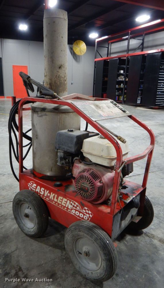 image for item IB9513 Easy Kleen Magnum 4000  hot pressure washer