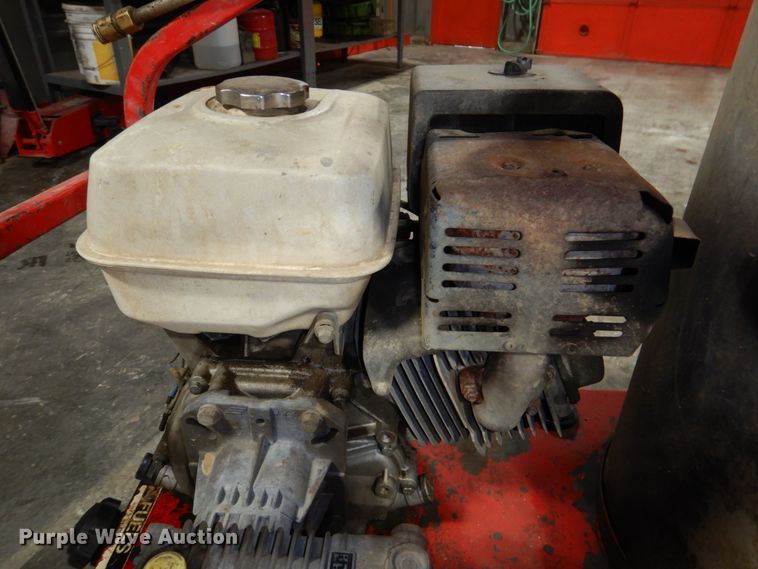 image for item IB9513 Easy Kleen Magnum 4000  hot pressure washer