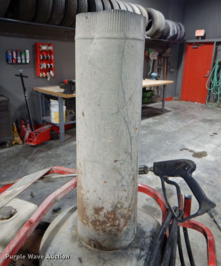 image for item IB9513 Easy Kleen Magnum 4000  hot pressure washer