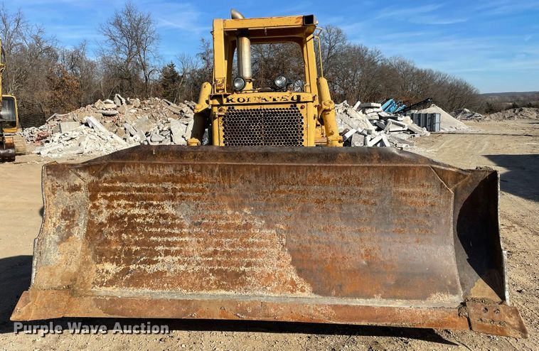 image for item IF9268 1990 Komatsu D68E  dozer
