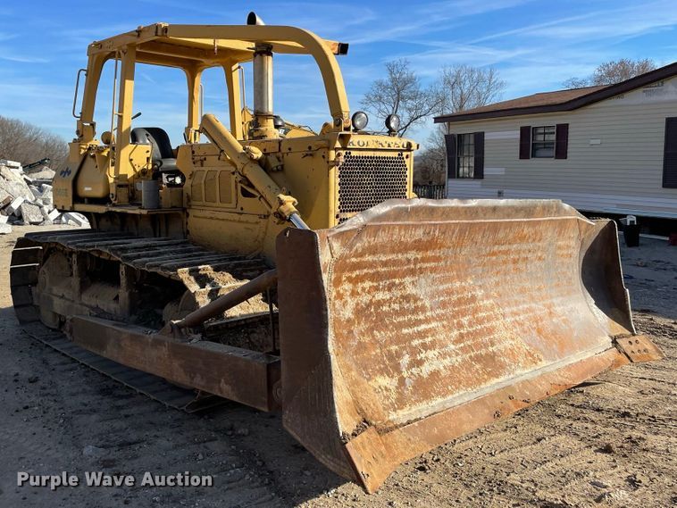 image for item IF9268 1990 Komatsu D68E  dozer