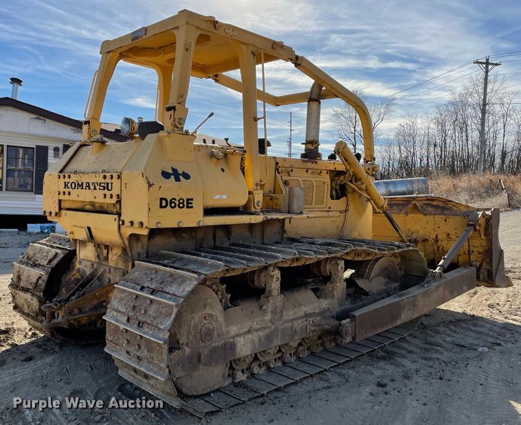 image for item IF9268 1990 Komatsu D68E  dozer