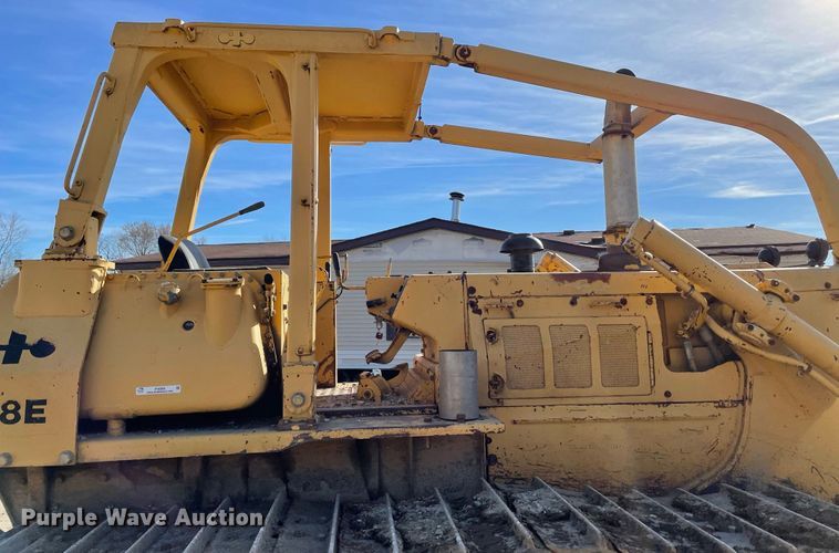 image for item IF9268 1990 Komatsu D68E  dozer