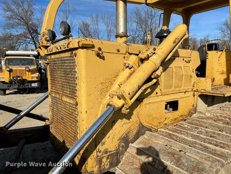 image for item IF9268 1990 Komatsu D68E  dozer