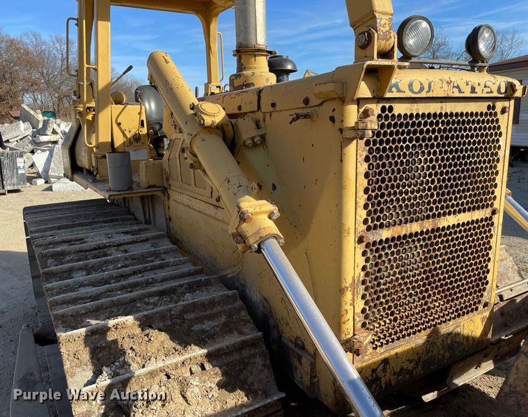 image for item IF9268 1990 Komatsu D68E  dozer