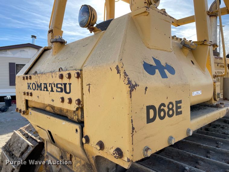 image for item IF9268 1990 Komatsu D68E  dozer