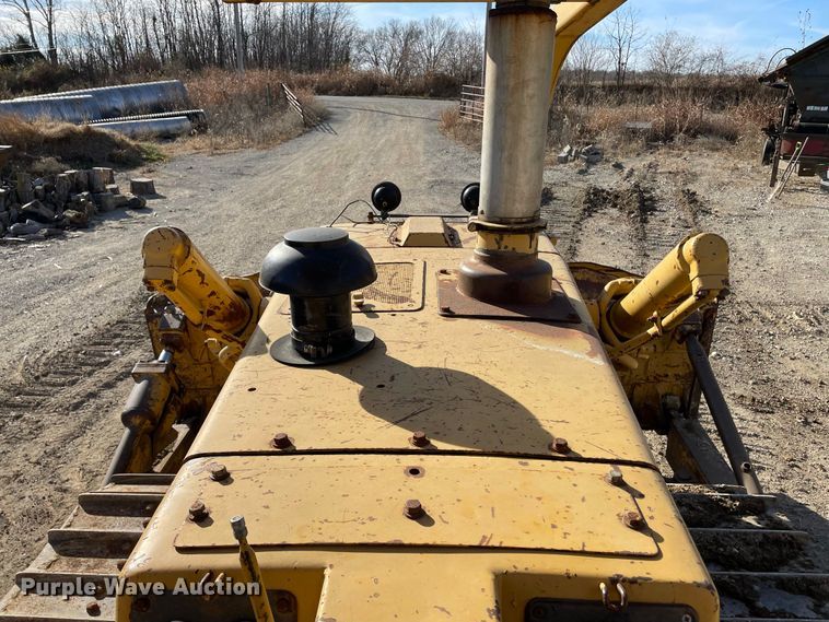 image for item IF9268 1990 Komatsu D68E  dozer