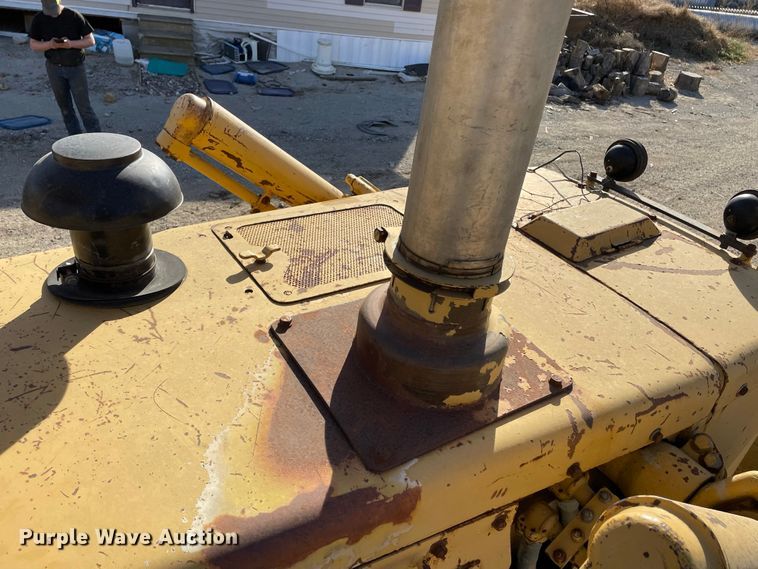 image for item IF9268 1990 Komatsu D68E  dozer