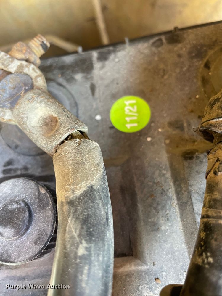 image for item IF9268 1990 Komatsu D68E  dozer