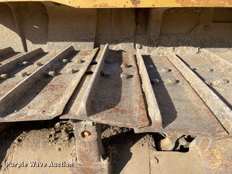 image for item IF9268 1990 Komatsu D68E  dozer