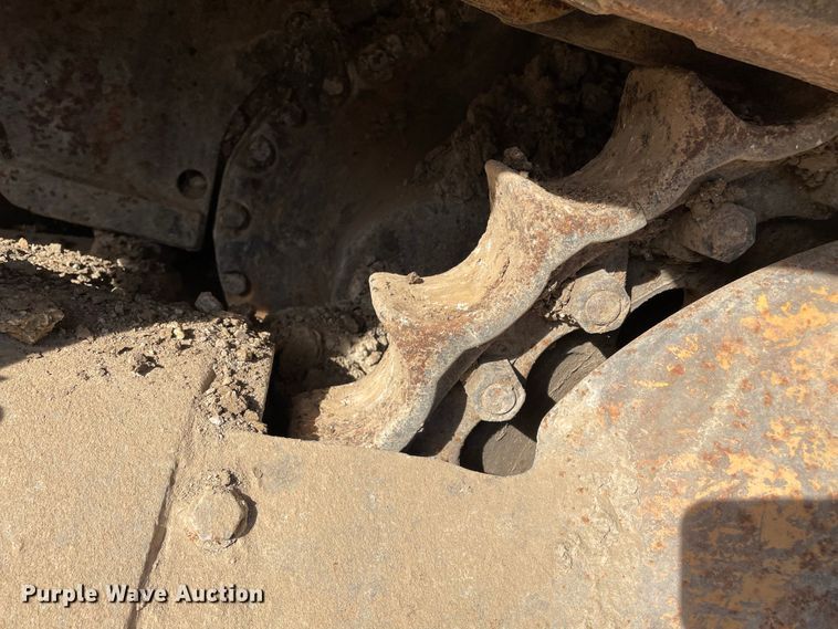 image for item IF9268 1990 Komatsu D68E  dozer