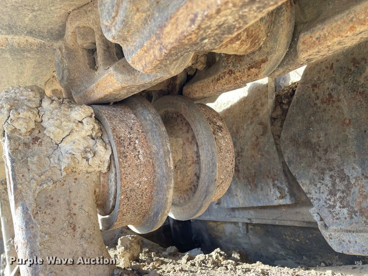 image for item IF9268 1990 Komatsu D68E  dozer