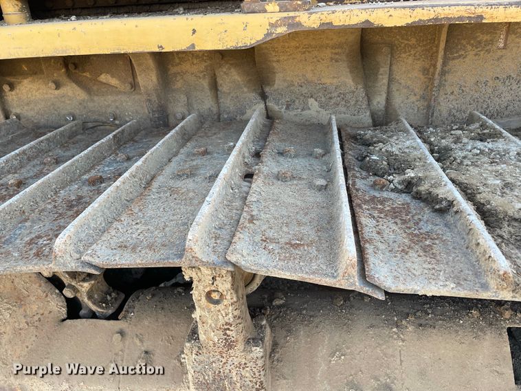 image for item IF9268 1990 Komatsu D68E  dozer