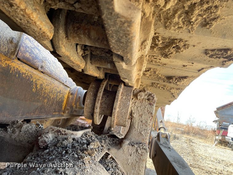 image for item IF9268 1990 Komatsu D68E  dozer