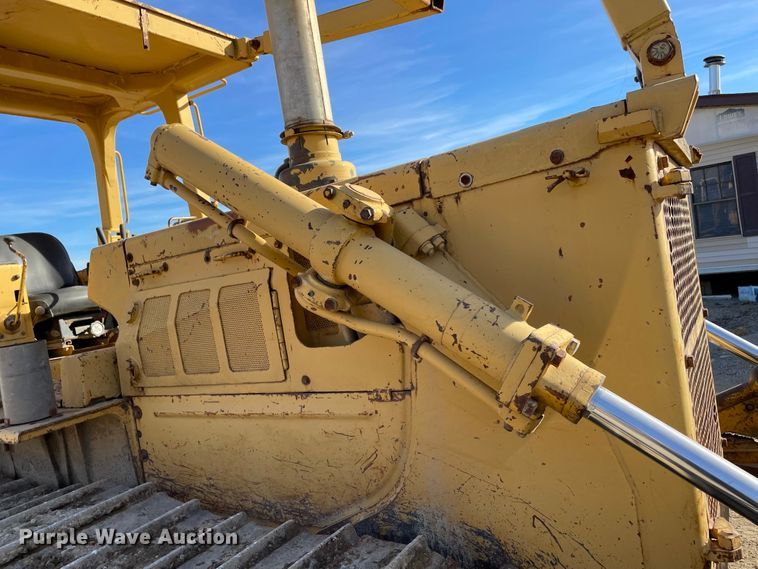 image for item IF9268 1990 Komatsu D68E  dozer