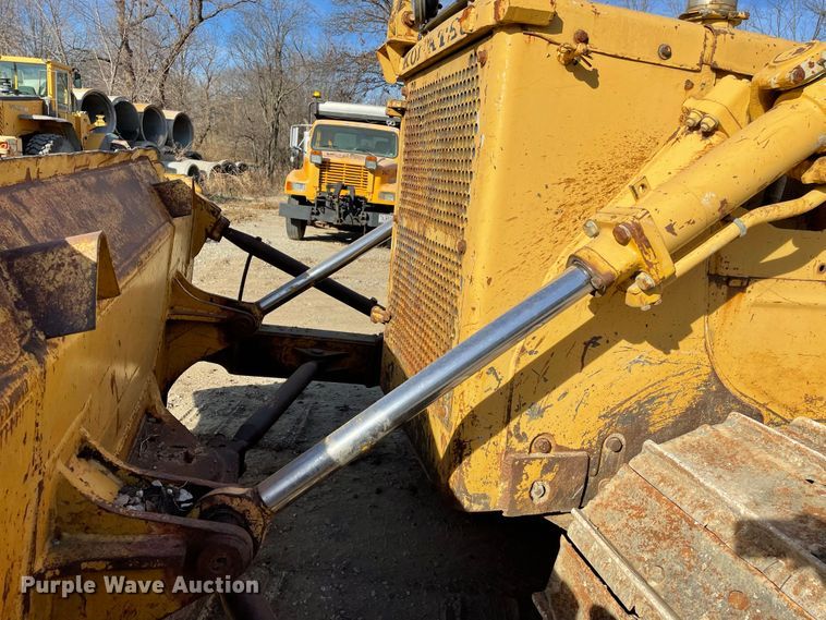 image for item IF9268 1990 Komatsu D68E  dozer