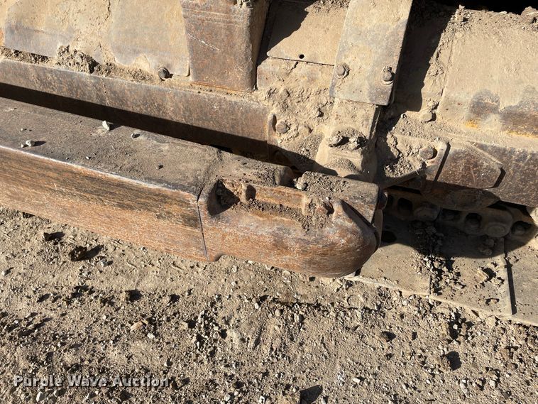 image for item IF9268 1990 Komatsu D68E  dozer