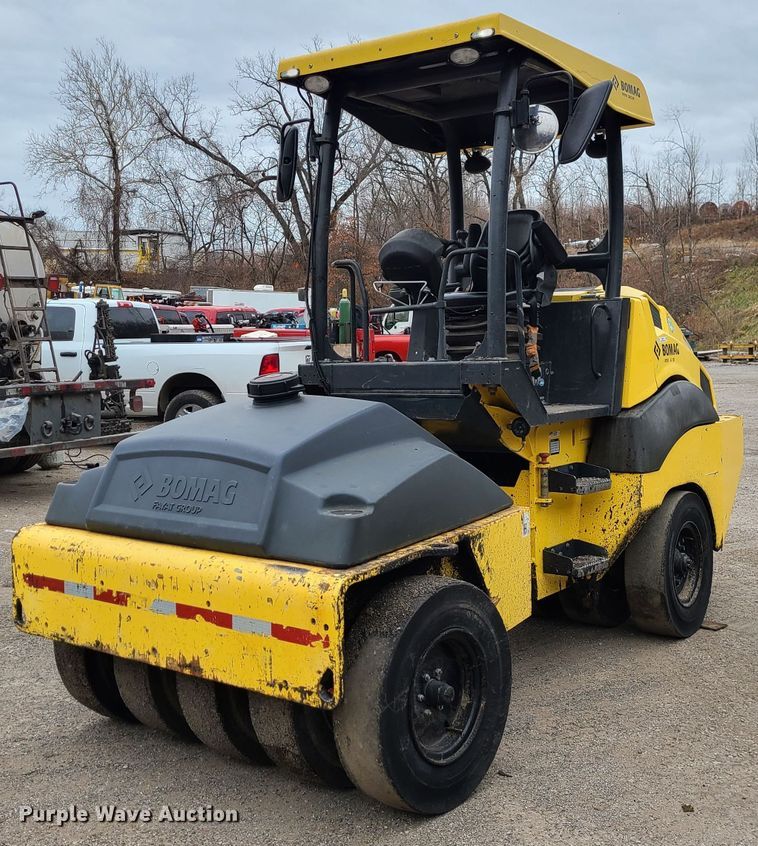 image for item IF9276 2017 Bomag BW11RH-5  pneumatic roller