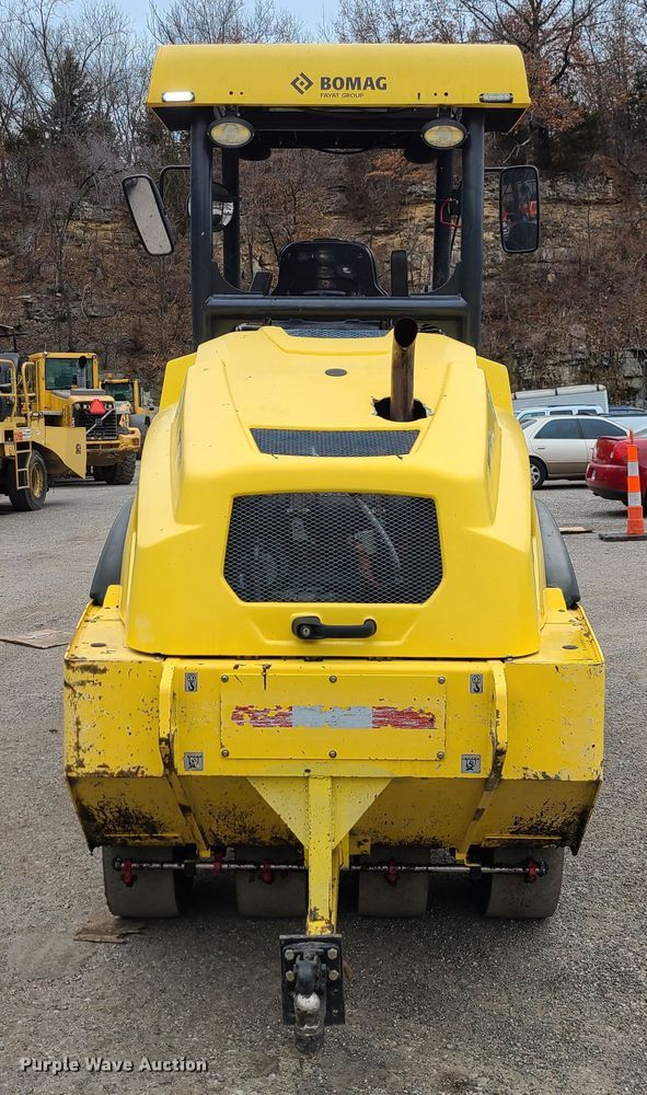 image for item IF9276 2017 Bomag BW11RH-5  pneumatic roller
