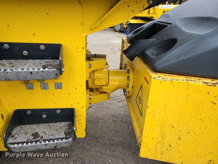 image for item IF9276 2017 Bomag BW11RH-5  pneumatic roller