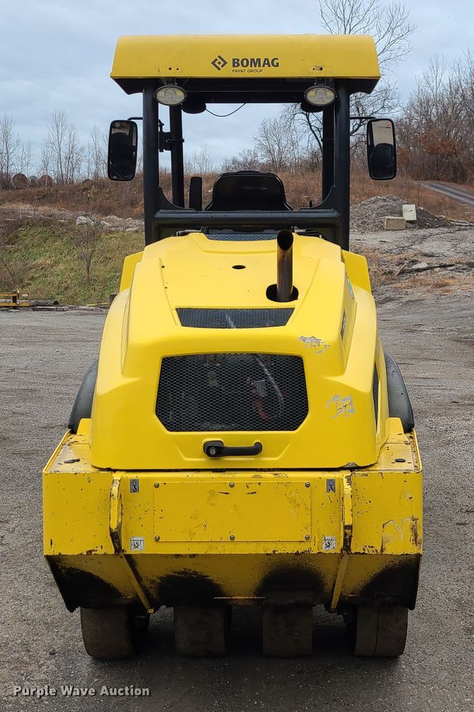 image for item IF9277 2017 Bomag BW11RH-5  pneumatic roller