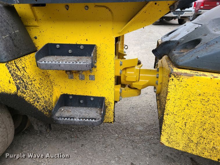 image for item IF9277 2017 Bomag BW11RH-5  pneumatic roller