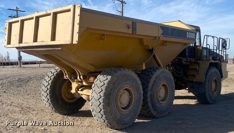 image for item IG9268 Caterpillar D300E  haul truck