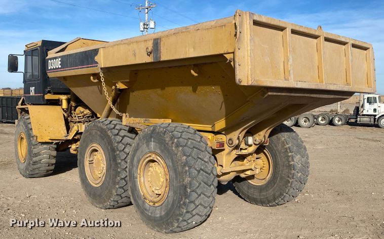 image for item IG9268 Caterpillar D300E  haul truck