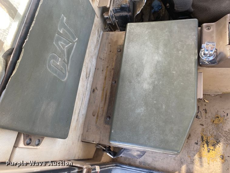 image for item IG9268 Caterpillar D300E  haul truck