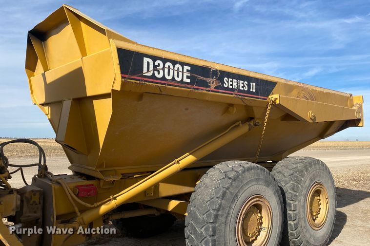 image for item IG9270 1996 Caterpillar D300E  haul truck