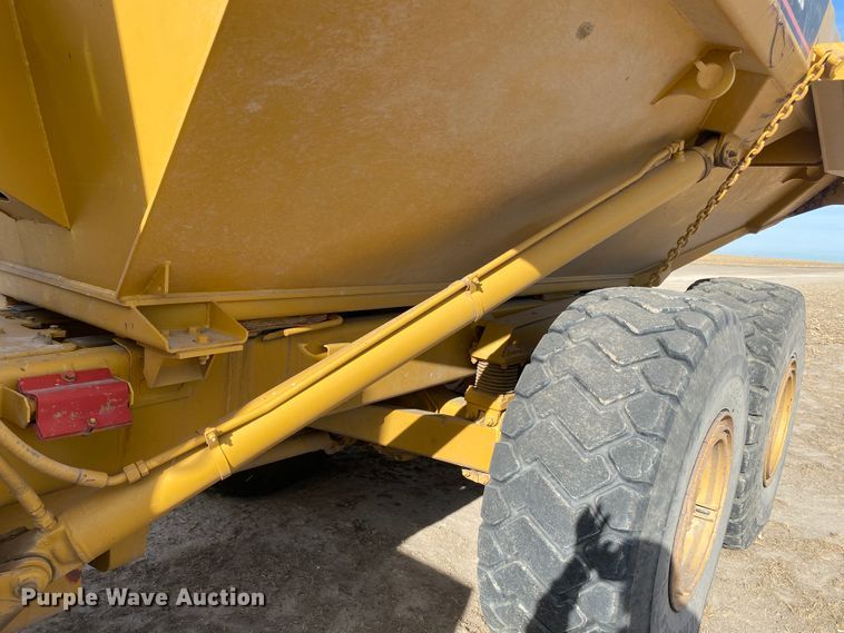 image for item IG9270 1996 Caterpillar D300E  haul truck