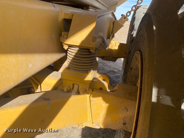 image for item IG9270 1996 Caterpillar D300E  haul truck