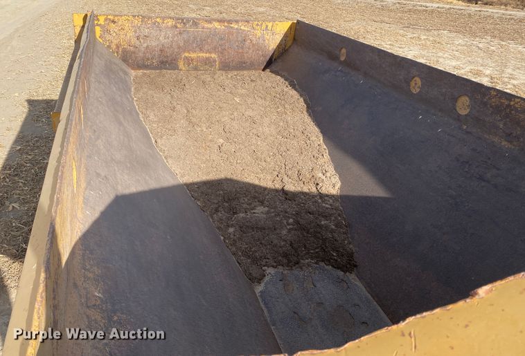 image for item IG9270 1996 Caterpillar D300E  haul truck