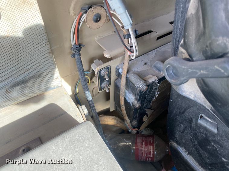 image for item IG9270 1996 Caterpillar D300E  haul truck